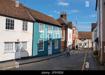 Ville de campagne d'Essex, vue sur une rangée de maisons de ville attrayantes dans la ville de marché d'Essex de Saffron Walden, Essex, Angleterre, Royaume-Uni. Banque D'Images