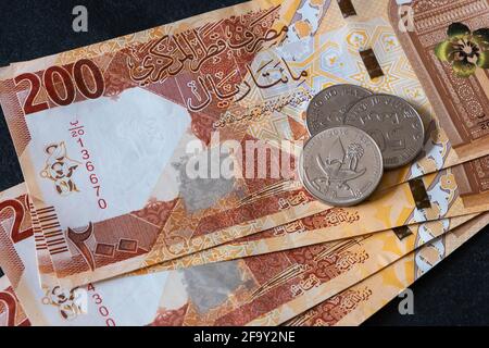 Gros plan du nouveau billet de banque Riyal Qatari 200 Banque D'Images