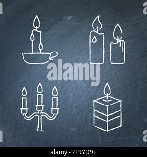 Les icônes de bougie pour tableau noir sont de style ligne. Sources de lumière avec flamme brûlante. Les symboles du décor intérieur de la maison sont imprimés sur un tableau noir. Illustration vectorielle. Illustration de Vecteur