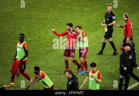 Schluss:jubel: Jonas Hector (Köln), Noah Katterbach (Köln) 1. FC Köln contre RB Leipzig 20.04.2021, Fussball, Testspiel; 1. Bundesliga, saison 2020/21 F Banque D'Images