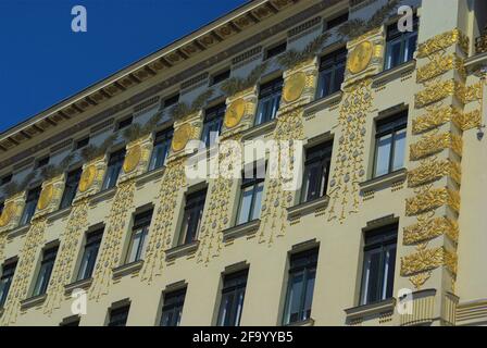 Beaux appartements art nouveau design par Otto Wagner, Medallion House, n° 38 Linke Wiezeile, Vienne, Autriche Banque D'Images