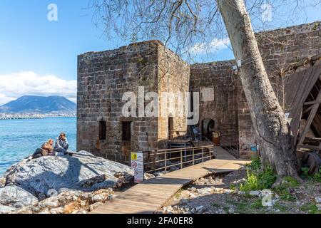 Entrée du chantier naval antique à l'intérieur du château d'Alanya à Alanya, Antalya, Turquie le 3 avril 2021. Banque D'Images