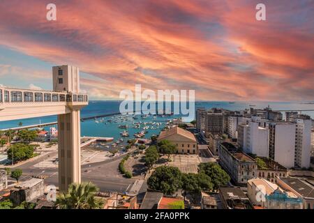 Vue sur l'ascenseur de Lacerda à Salvador Bahia Brésil Banque D'Images