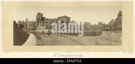 Le Quadrangle (de l'est), Château de Windsor, Windsor, Angleterre, 1867. Photographie par André Adolphe Eugène Disderi (1819-1889). Banque D'Images