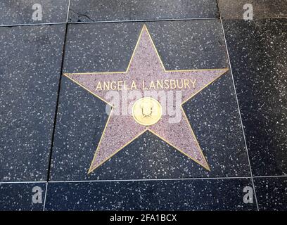 Hollywood, Californie, États-Unis 17 avril 2021 UNE vue générale de l'atmosphère de l'actrice Angela Lansbury's Star sur le Hollywood Walk of Fame le 17 avril 2021 à Hollywood, Californie, États-Unis. Photo par Barry King/Alay stock photo Banque D'Images