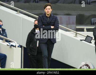 Londres, Royaume-Uni. 21 avril 2021. 21 avril 2021 - Tottenham Hotspur v Southampton - Premier League - The Tottenham Hotspur Stadium - Londres l'entraîneur en chef intérimaire de Tottenham, Ryan Mason, lors de leur match avec Southampton. Crédit photo : crédit: Mark pain/Alamy Live News Banque D'Images