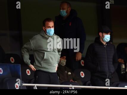 Photo du dossier datée du 21-04-2021 de Harry Kane de Tottenham Hotspur dans les stands hier soir. Date de publication : jeudi 22 avril 2021. L'entraîneur-chef intérimaire de Tottenham, Ryan Mason, espère que Harry Kane sera en forme pour la finale de la coupe Carabao dimanche. Voir PA Story FOOTBALL Tottenham. Le crédit photo doit indiquer Clive Rose/PA Wire. Banque D'Images