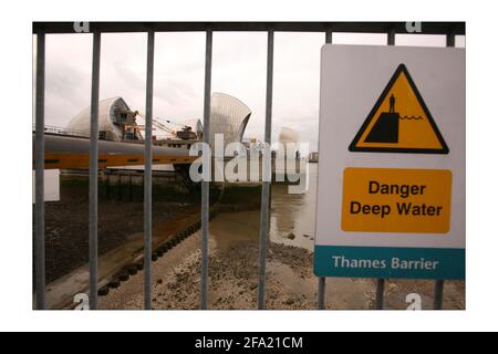 Pour éviter une vague de panique comme film de catastrophe Écrans d'inondation au cours de mars 2008, la presse a reçu un Visite de la barrière de la Tamise qui protégera Londres Inondations au cours des 100 prochaines années.photo de David Sandison le Indépendant Banque D'Images