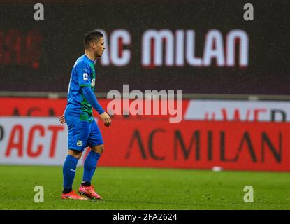 Giacomo Raspadori des États-Unis Sassuolo célèbre la victoire lors du championnat italien Serie UN match de football entre AC Milan et US Sassuolo Calcio le 21 avril 2021 au stade San Siro de Milan, Italie - photo Fabrizio Carabelli / Fabrizio Carabelli Images / DPPI Banque D'Images
