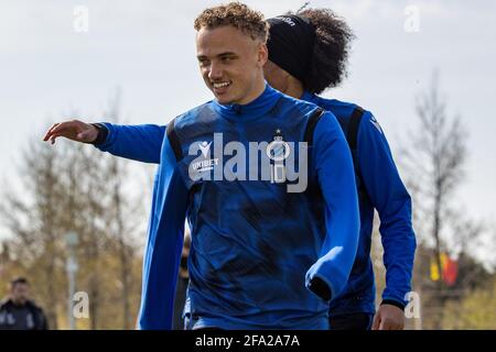 Noa Lang du Club photographié lors d'une session d'entraînement de l'équipe de Jupiler Pro League Club Brugge, jeudi 22 avril 2021 à Brugge, avant le match de Banque D'Images