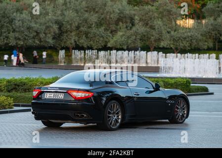 Dubaï, Émirats arabes Unis - 26 mai 2013. Black Maserati en voiture de Burj Khalifa. Banque D'Images