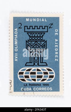 Timbre postal antique de 'Cuba Correos' commémorant les XVII Jeux Olympiques d'échecs. La Habana 1966 Banque D'Images