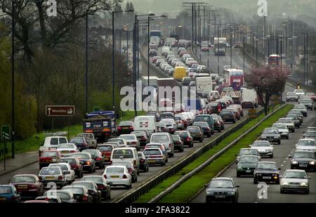 A40 ouest avenue duing matin heure de pointe le jour de la grève. PilstonTraffic Jam Banque D'Images