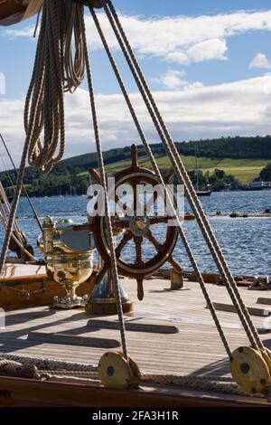 Pont D un Yacht Construit Par Fyfe Rhu Marina Argyll cosse Avec pont-d-un-yacht-construit-par-fyfe-rhu-marina-argyll-cosse-avec