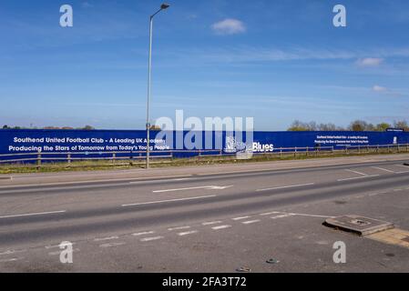 Chantier de construction de palissades autour de la proposition de Southend Utd football club nouveau terrain d'entraînement de stade à Fossetts Way, Fossetts Farm Banque D'Images