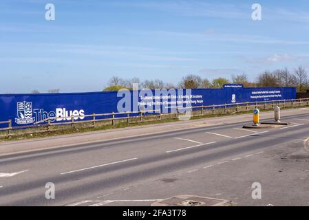 Chantier de construction de palissades autour de la proposition de Southend Utd football club nouveau terrain d'entraînement de stade à Fossetts Way, Fossetts Farm Banque D'Images