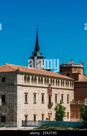 Palais de l'archevêque à Alcala de Henares. Lieu historique de la première interview d'Isabel I de Castilla et Cristobal Colon Banque D'Images