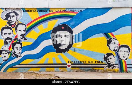 LEON, NICARAGUA - 25 AVRIL 2016 : fresque avec les combattants latinoaméricains de la liberté dans le Musée de la révolution à Leon, Nicaragua. Banque D'Images