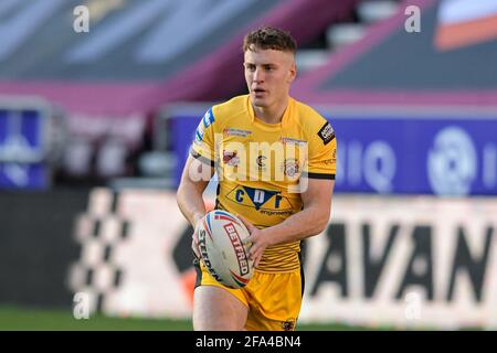 Wigan, Royaume-Uni. 22 avril 2021. Jake Trueman (6) de Castleford Tigers avec le ballon à Wigan, Royaume-Uni, le 4/22/2021. (Photo de Simon Whitehead/News Images/Sipa USA) crédit: SIPA USA/Alay Live News Banque D'Images