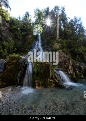 Longue exposition de la cascade secrète cachée d'Orrido dello Slizza Gailitz gorge du canyon près de Tarvisio Friuli Venezia Giulia Italie alpes Europe Banque D'Images