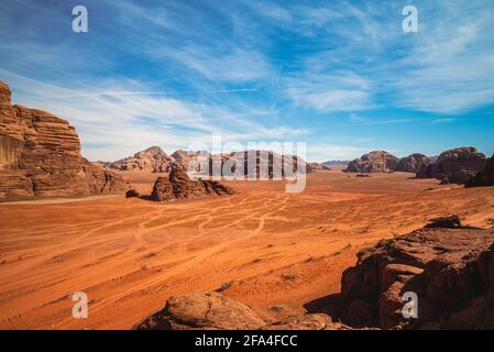 Le désert de Wadi Rum, ou la vallée de la Lune, en Jordanie Banque D'Images