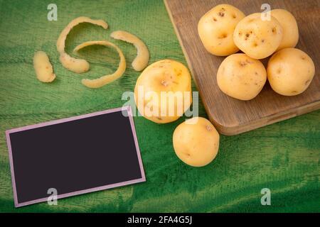 Pomme de terre créole jaune biologique - Solanum phureja Banque D'Images