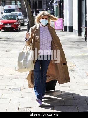 Londres, Royaume-Uni. 22 avril 2021. Kate Garraway a vu son arrivée pour son émission FM fluide aux studios de radio Global à Londres. Crédit : SOPA Images Limited/Alamy Live News Banque D'Images