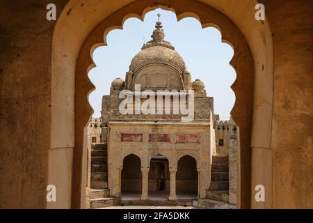 Détail du temple Lakshmi Narayan à Orcha, Madhya Pradesh, Inde. Banque D'Images