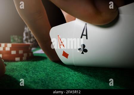 jouer au poker dans un casino avec des cartes ace Banque D'Images
