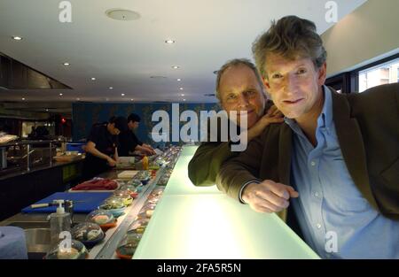 SIMON WOODROFFE ET ROBIN ROWLAND DE YO SUSHI DANS LE BAR ORIGINAL EN POLOGNE ST. 13 mars 2007TOM PILSTON Banque D'Images