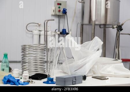 Équipement de production de bière artisanale, équipement de bière à domicile, Banque D'Images