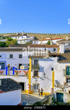 Obidos, un village médiéval traditionnel pris aux landes au XIIe siècle. Portugal Banque D'Images