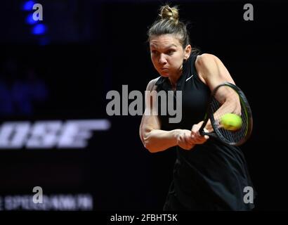 Stuttgart, Allemagne. 23 avril 2021. Tennis, WTA Tour, Stuttgart, célibataires, femmes, Quarterfinales, Alexandrova (Russie) - Halep (Roumanie): Simona Halep. Credit: Marijan Murat/dpa-POOL/dpa/Alamy Live News Banque D'Images