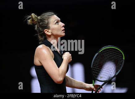 Stuttgart, Allemagne. 23 avril 2021. Tennis, WTA Tour, Stuttgart, célibataires, femmes, Quarterfinales, Alexandrova (Russie) - Halep (Roumanie): Simona Halep. Credit: Marijan Murat/dpa-POOL/dpa/Alamy Live News Banque D'Images