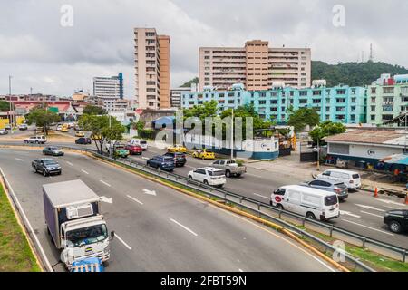 PANAMA CITY, PANAMA - 27 MAI 2016 : route au centre de Panama City. Banque D'Images