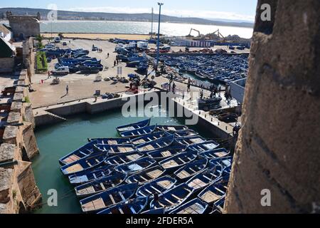 PORT MAROC-ESSAOUIRA et ville balnéaire sur la côte atlantique, sa médina est protégée par la Skala de la Kasbah, un XVIIIe siècle Banque D'Images