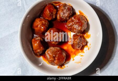 Bol de boulettes de viande à base de saucisse italienne Banque D'Images
