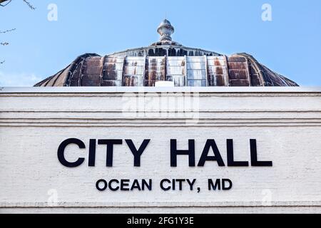 Ocean City, Maryland, États-Unis 04-18-2021: Gros plan image de l'hôtel de ville dans cette destination touristique populaire sur la côte atlantique des États-Unis Banque D'Images