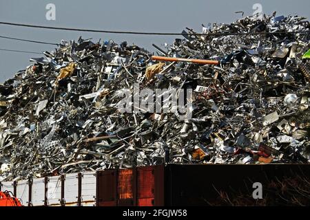 Pile de ferraille en attente de réutilisation Banque D'Images