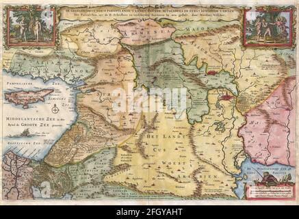 Carte de Holly Land de Visscher datant du XVIIe siècle. Toutes les cartes sont magnifiquement colorées et illustrées montrant le monde connu en ce moment. Banque D'Images