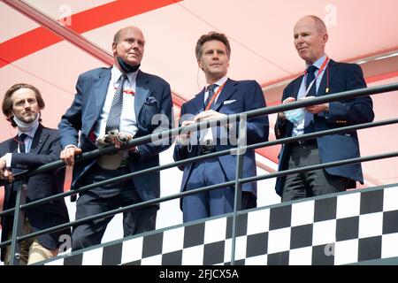 Le Prince Serge et Michel de Yougoslavie posent avec leur cousin Emmanuel-Philibert de Savoie lors du 12ème Grand Prix historique de Monaco le 25 avril 2021 à Monte-Carlo, Monaco. Photo de David Niviere / ABACAPRESS.COM Banque D'Images