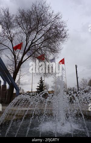 Fontaine et débit d'eau à Anıtpark Cankaya Ankara Banque D'Images