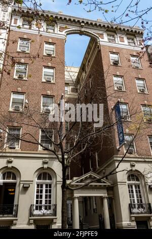 Schottenstein Residence Hal, logement pour femmes de l'Université Yeshiva est situé sur la 29e rue est à New York City, Etats-Unis Banque D'Images