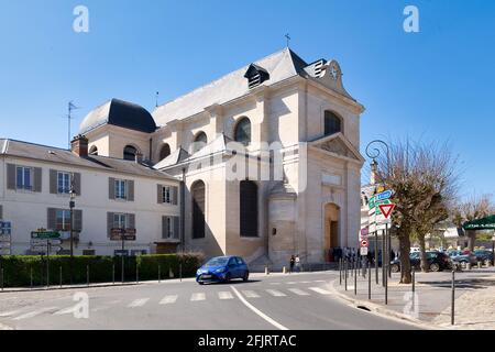 Chantilly, France - avril 25 2021 : l'église notre-Dame de l'Assomption est une église paroissiale catholique construite à partir de 1687. Banque D'Images