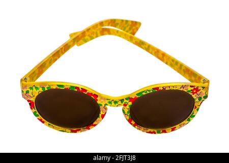 Paire d'enfants filles fleurs jaunes Mini Boden lunettes de soleil isolé sur fond blanc Banque D'Images