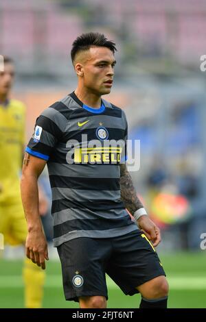 Milan, Italie. 25 avril 2021. Lautaro Martinez (10) de l'Inter Milan vu dans la série UN match entre l'Inter Milan et Hellas Vérone à Giuseppe Meazza à Milan. (Crédit photo : Gonzales photo/Alamy Live News Banque D'Images