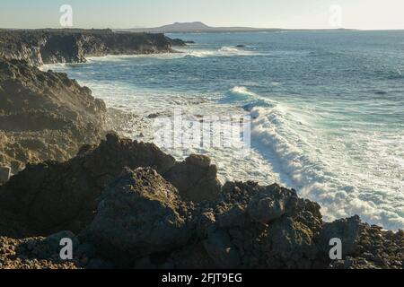 La côte de Los Hervideros sur l'île de Lanzarote en Espagne Banque D'Images