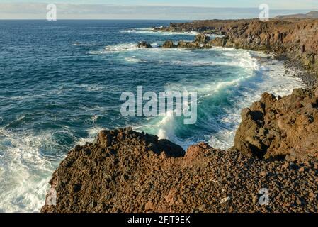 La côte de Los Hervideros sur l'île de Lanzarote en Espagne Banque D'Images