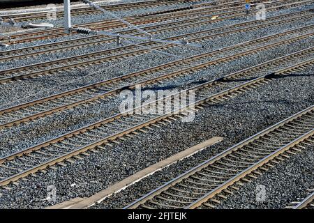 Jonction ferroviaire avec de nombreux chemins de fer à la gare de Pasila à Helsinki, en Finlande Banque D'Images