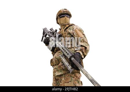 Sniper de forses spéciales blindées avec carabine isolée sur fond blanc Banque D'Images
